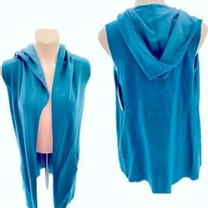 Women’s Hooded Sleeveless Long Vest Sweater Lightweight, Small NWT